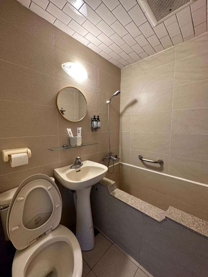 Ming Ren Hotspring Hotel Jiaoxi Exterior foto