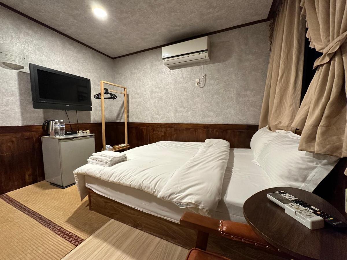 Ming Ren Hotspring Hotel Jiaoxi Exterior foto